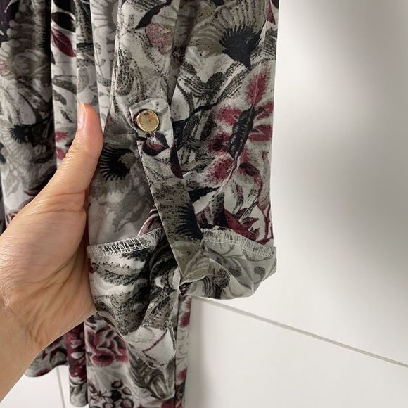 Verarose Maternity Half Sleeves Tunic Top - Picture 7 of 10